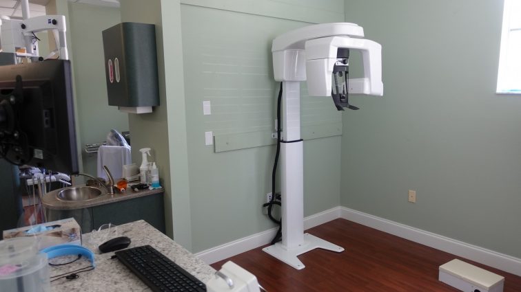 Office Tour Lakewood Ranch Office - CBCT Scanner